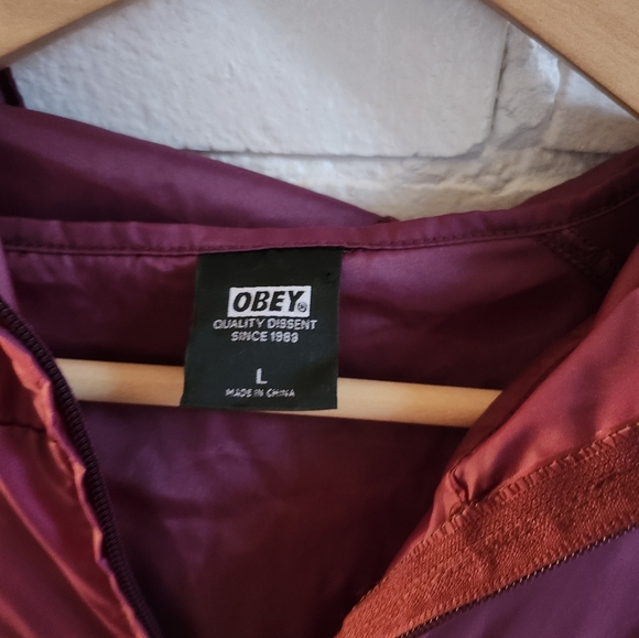 OBEY WORLDWIDE WINDBREAKER size large fits like large/xl - Picture 3 of 3